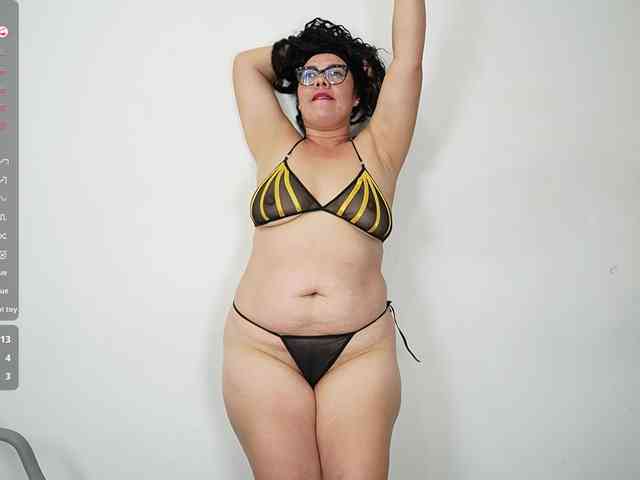Hotlatinateacher webcam