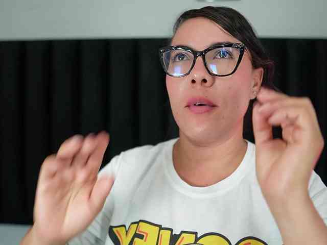 Hotlatinateacher webcam