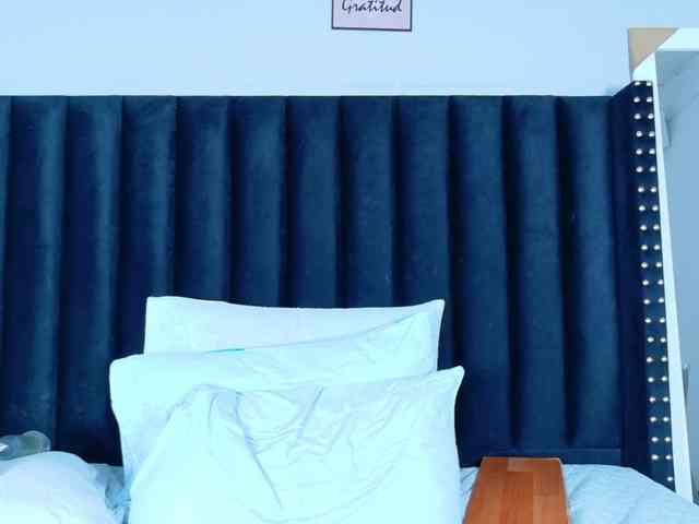 Hotlatinateacher webcam