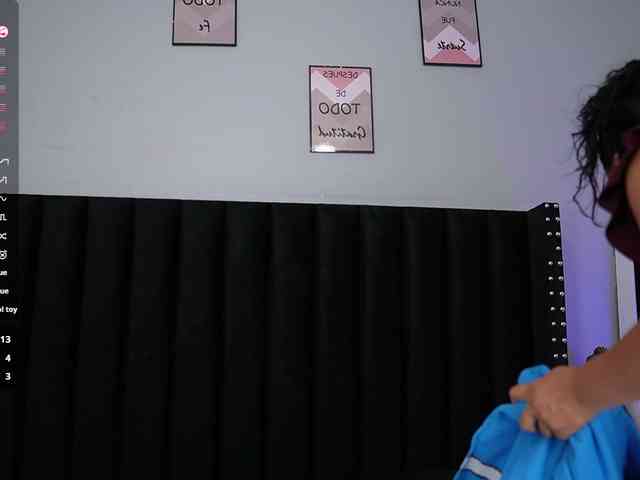 Hotlatinateacher webcam