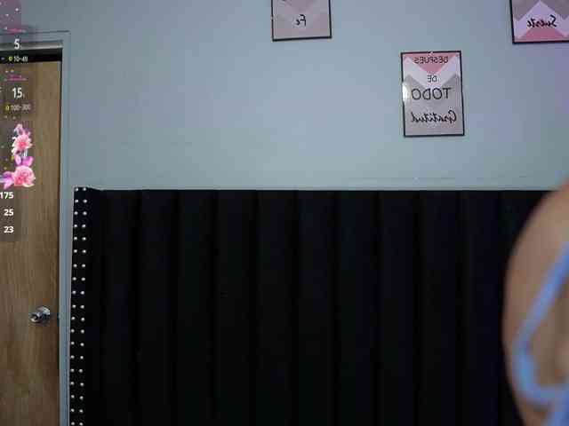 Hotlatinateacher webcam