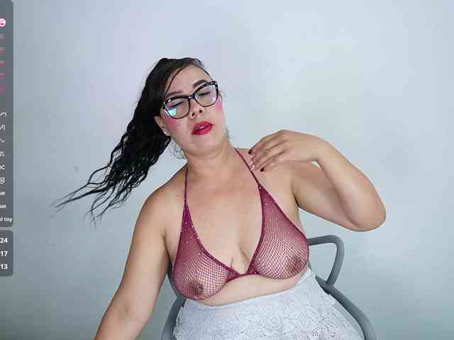 Hotlatinateacher webcam