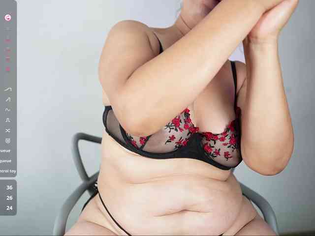 Hotlatinateacher webcam