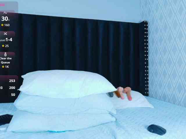 Hotlatinateacher webcam