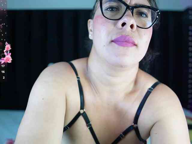 Hotlatinateacher webcam