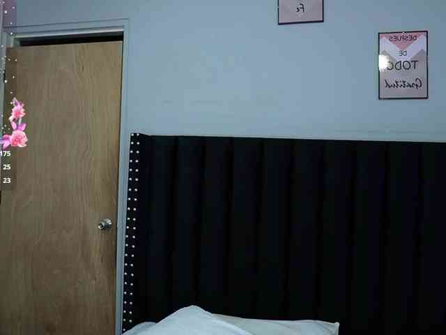 Hotlatinateacher webcam