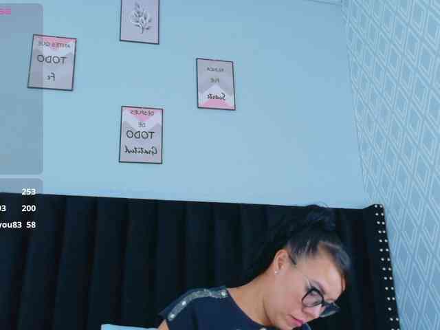 Hotlatinateacher webcam