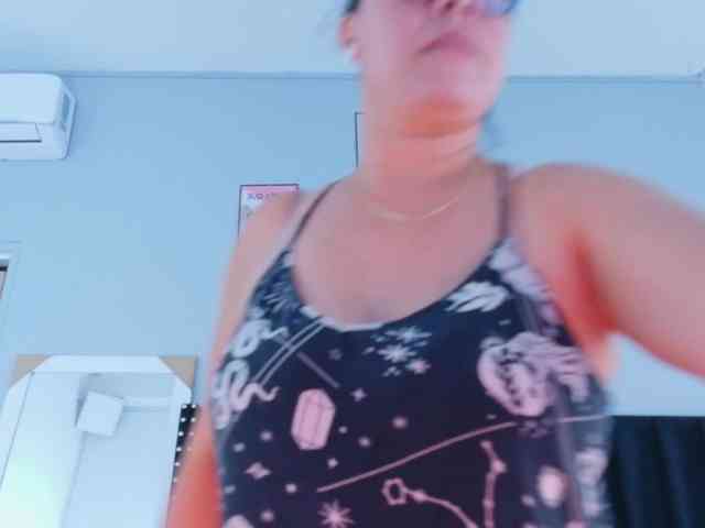 Hotlatinateacher webcam