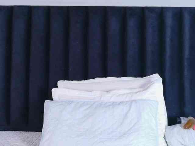 Hotlatinateacher webcam