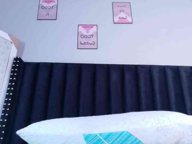 Hotlatinateacher webcam