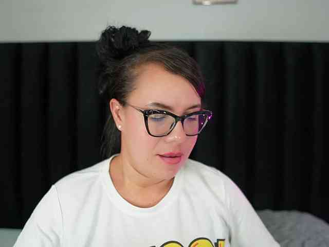Hotlatinateacher webcam