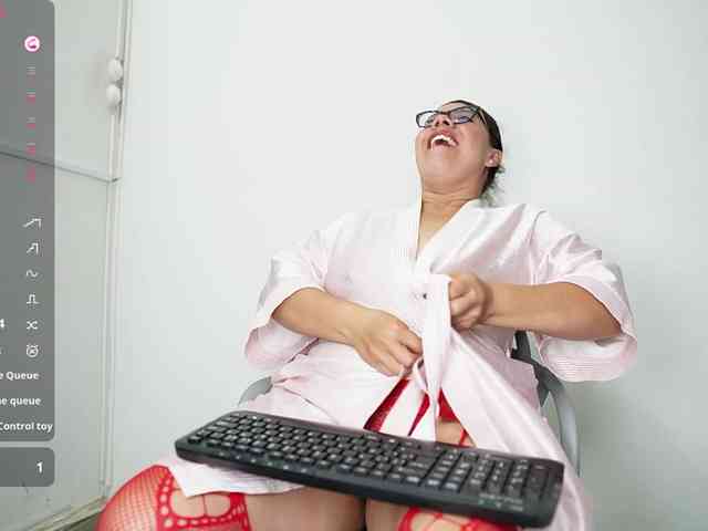 Hotlatinateacher webcam