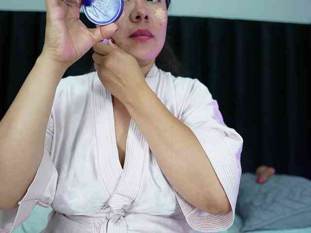 Hotlatinateacher webcam
