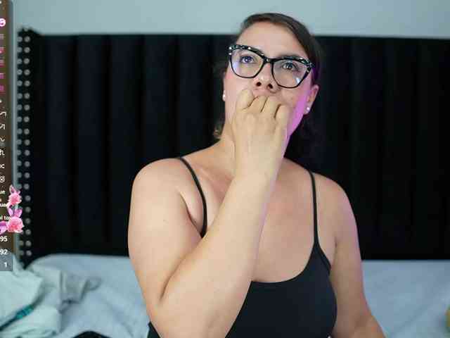 Hotlatinateacher webcam