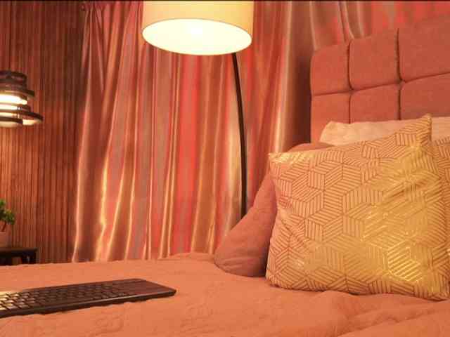 Martinaa-Cherry Live Webcam on BongaCams