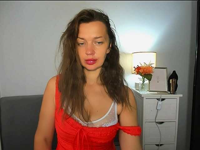 WildOlivia live cam preview