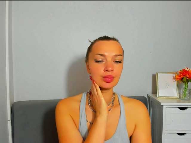 WildOlivia live cam on BongaCams