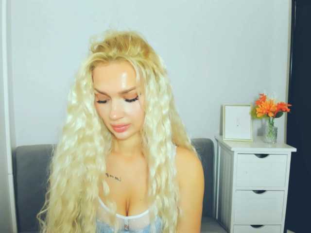 WildOlivia live cam on BongaCams