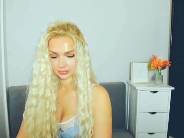 WildOlivia live cam on BongaCams