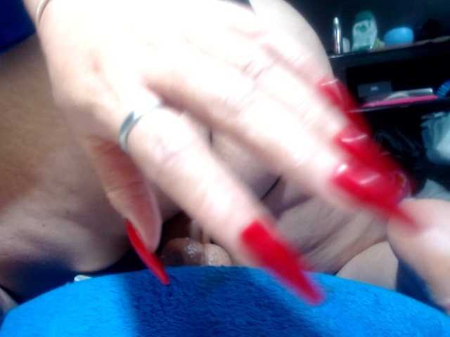 CameliaLong live cam on BongaCams