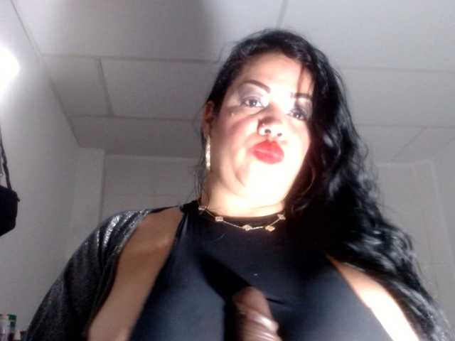 CameliaLong webcam