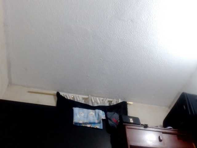 CameliaLong live cam on BongaCams