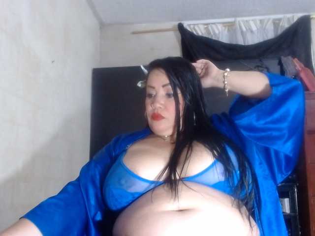 CameliaLong live cam on BongaCams
