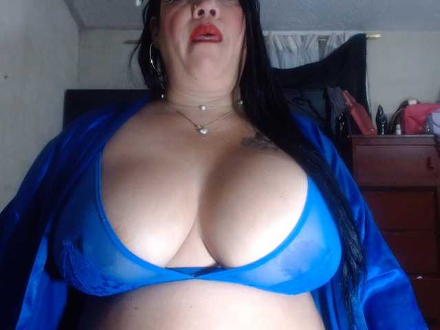 CameliaLong live on BongaCams