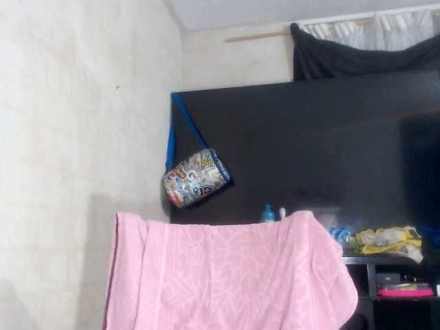 CameliaLong live webcam show