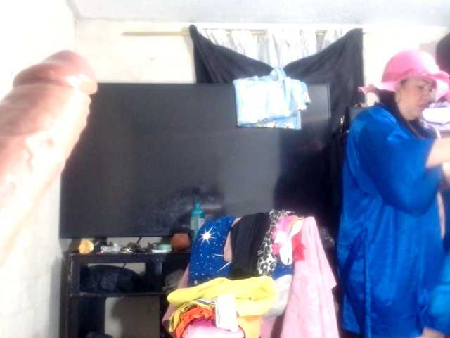 CameliaLong live cam on BongaCams
