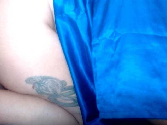 CameliaLong live cam on BongaCams