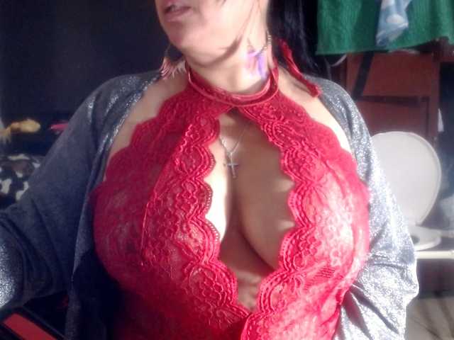 CameliaLong live cam on BongaCams