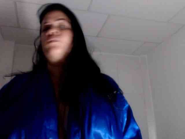 CameliaLong webcam