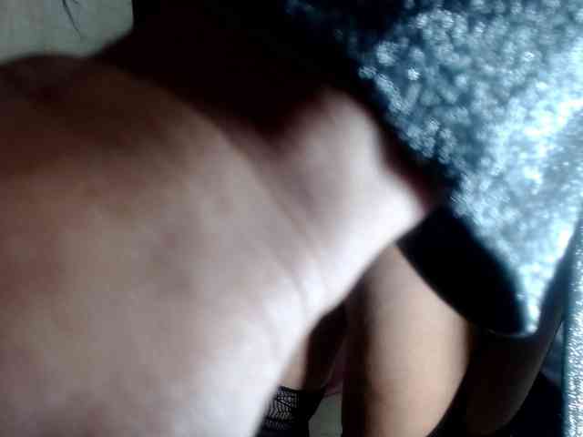 CameliaLong webcam