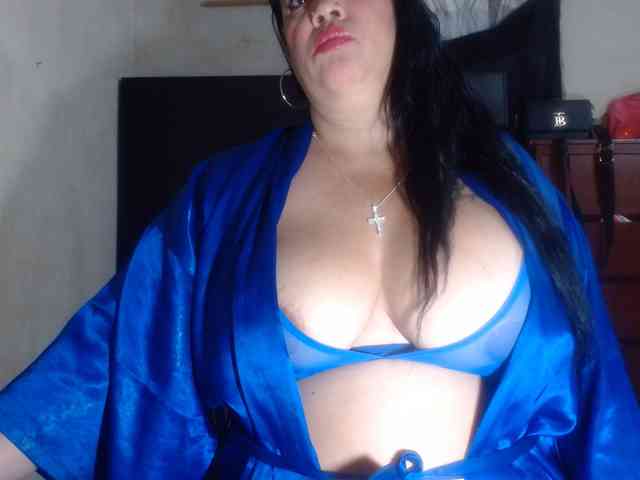 CameliaLong webcam