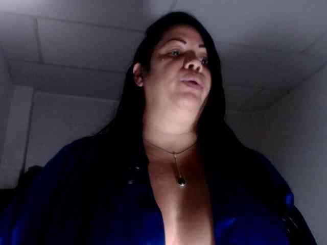 CameliaLong webcam