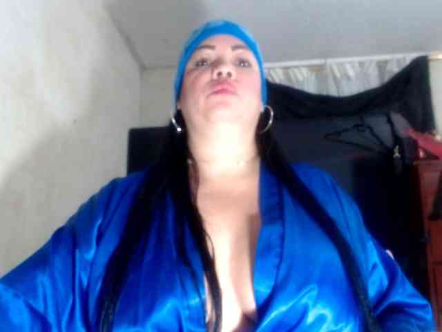 CameliaLong webcam