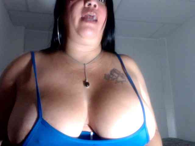 CameliaLong webcam