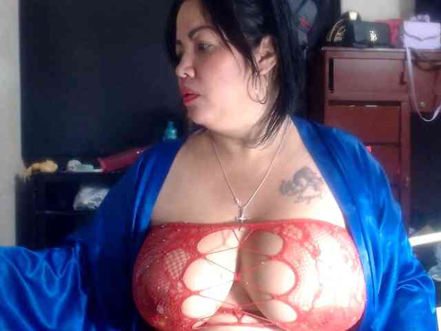 CameliaLong webcam