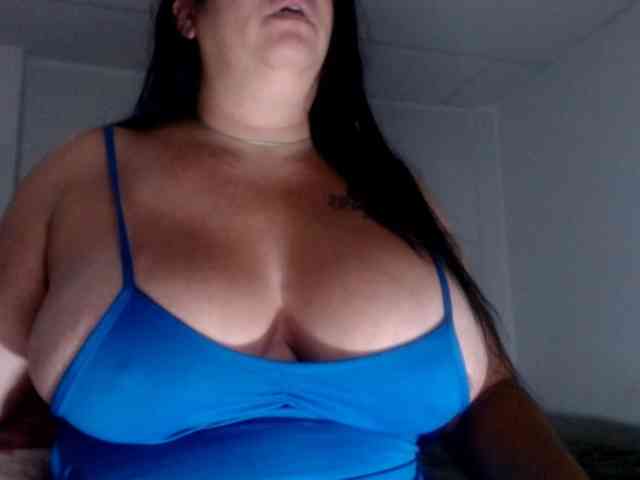 CameliaLong webcam