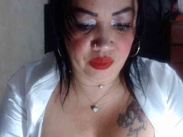 CameliaLong webcam