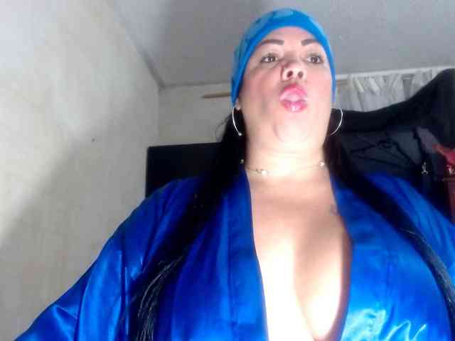 CameliaLong webcam