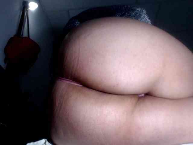 CameliaLong webcam
