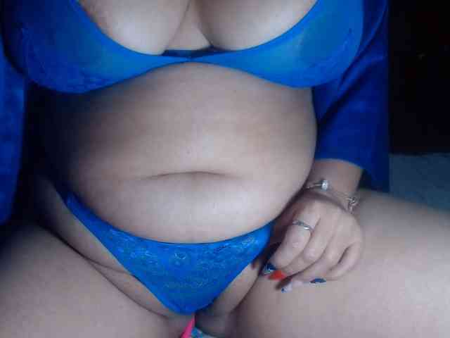 CameliaLong webcam