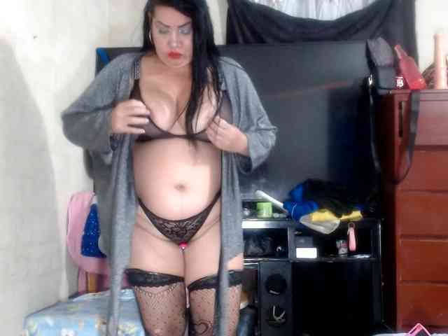 CameliaLong webcam