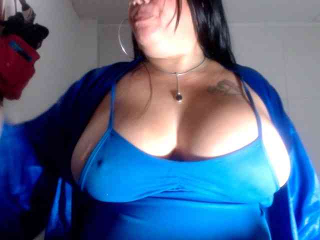 CameliaLong webcam