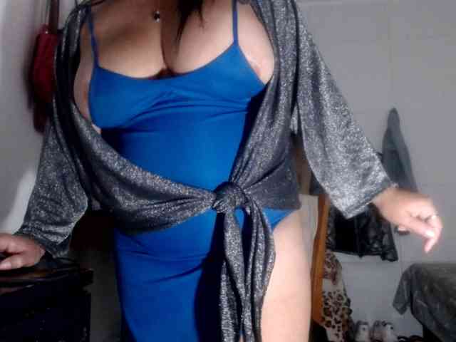 CameliaLong webcam