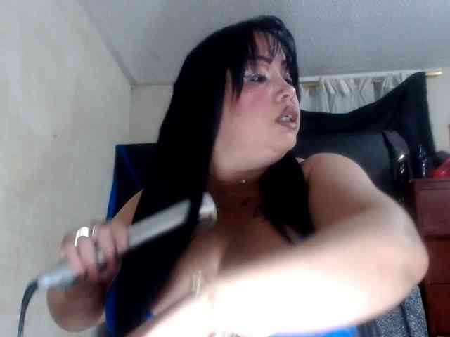 CameliaLong webcam