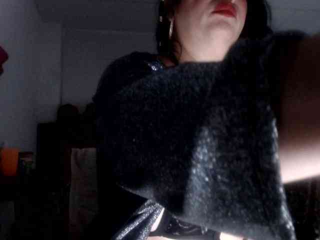 CameliaLong webcam