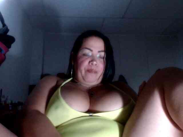 CameliaLong webcam